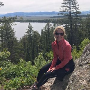 Meet your Posher, Roxanne